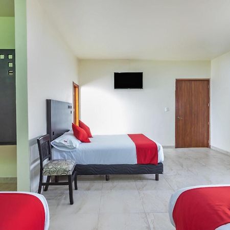 Oyo Hotel Emperadores Inn, أتليكسكو المظهر الخارجي الصورة