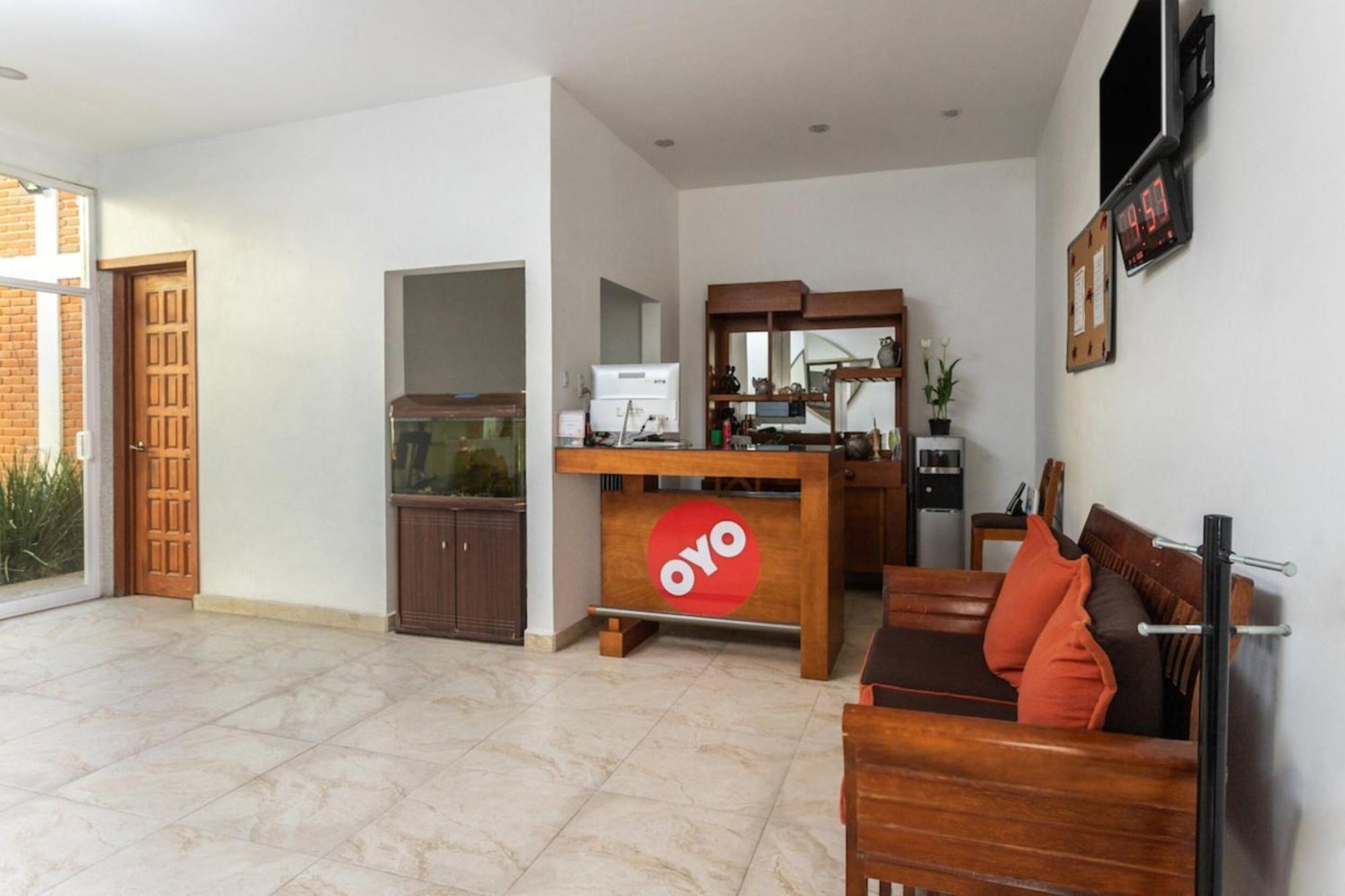 Oyo Hotel Emperadores Inn, أتليكسكو المظهر الخارجي الصورة