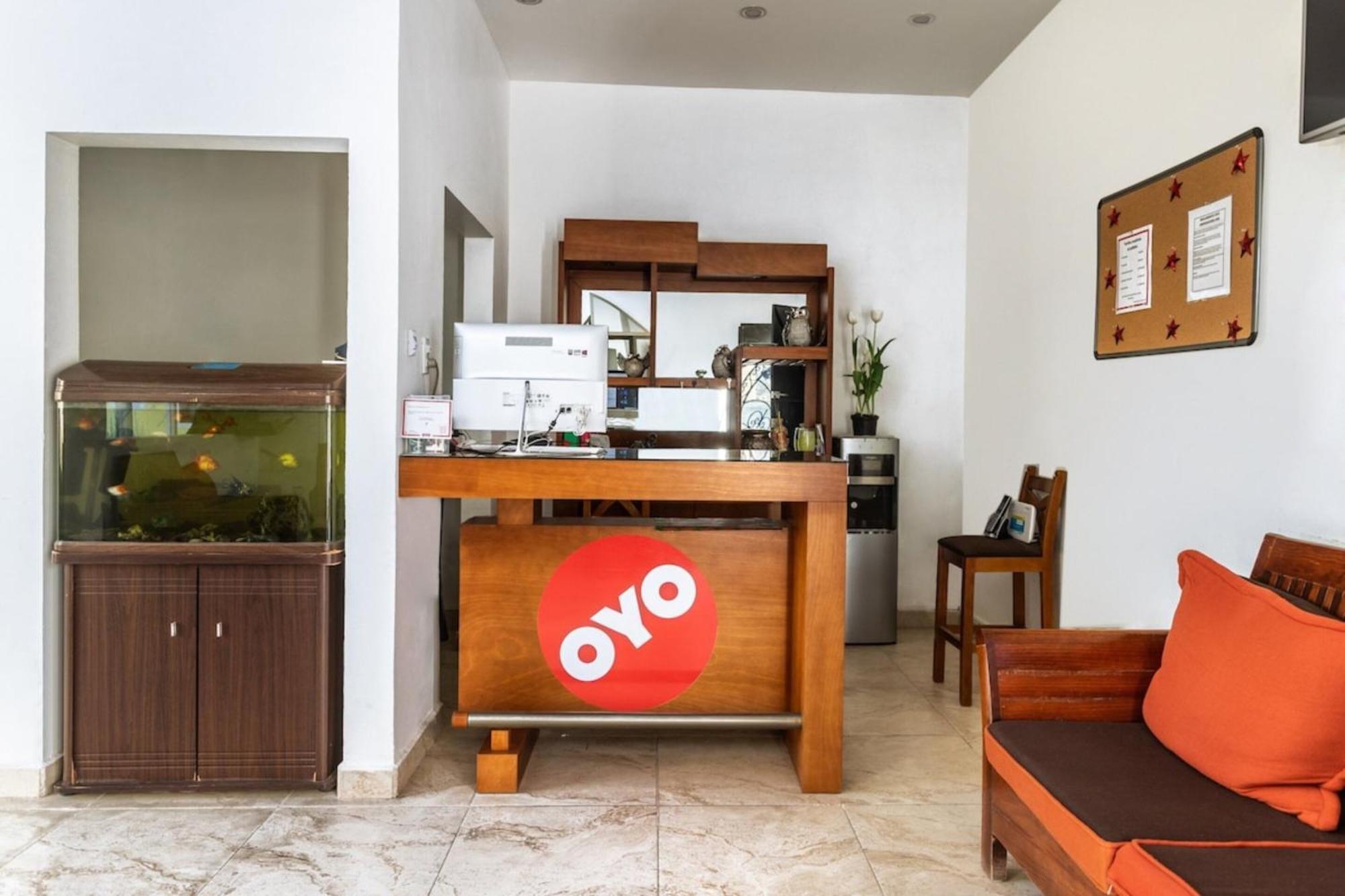 Oyo Hotel Emperadores Inn, أتليكسكو المظهر الخارجي الصورة