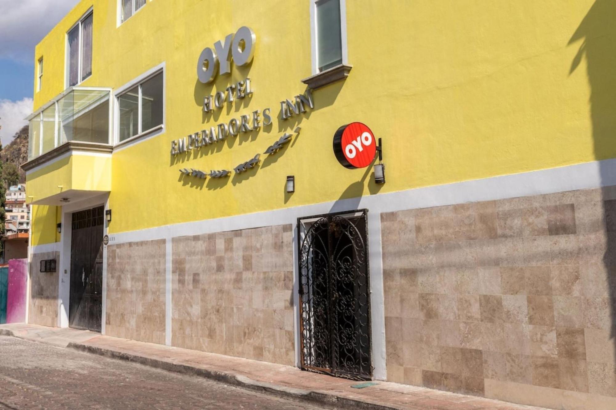 Oyo Hotel Emperadores Inn, أتليكسكو المظهر الخارجي الصورة